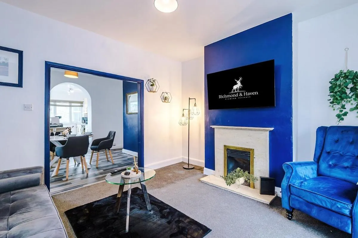 فيلا Charming 2-Bed House, Sleeps 6, Pet Friendly Elland